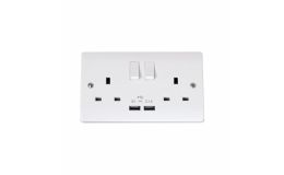 Click Curva CCA780 13A 2 Gang Switched Socket with 2 USB Outlets White